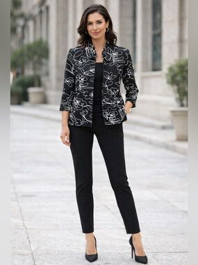 Kim Rogers Black & White Embroidered Blazer Old Money Casual Size 10 Petite